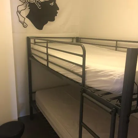 Les Pieds Dans L'eau 3 - - Corse