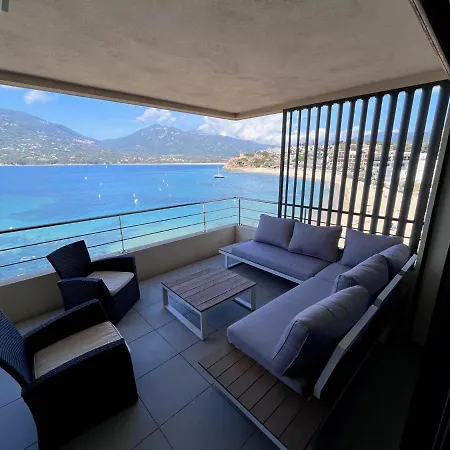 Les Pieds Dans L'eau 3 - - Corse *