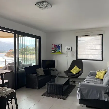 Les Pieds Dans L'eau 3 - - Corse *